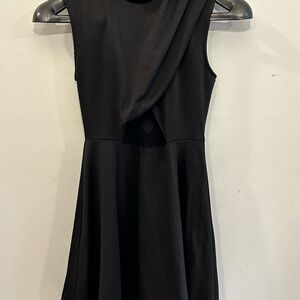 Lulu’s black dress size 7